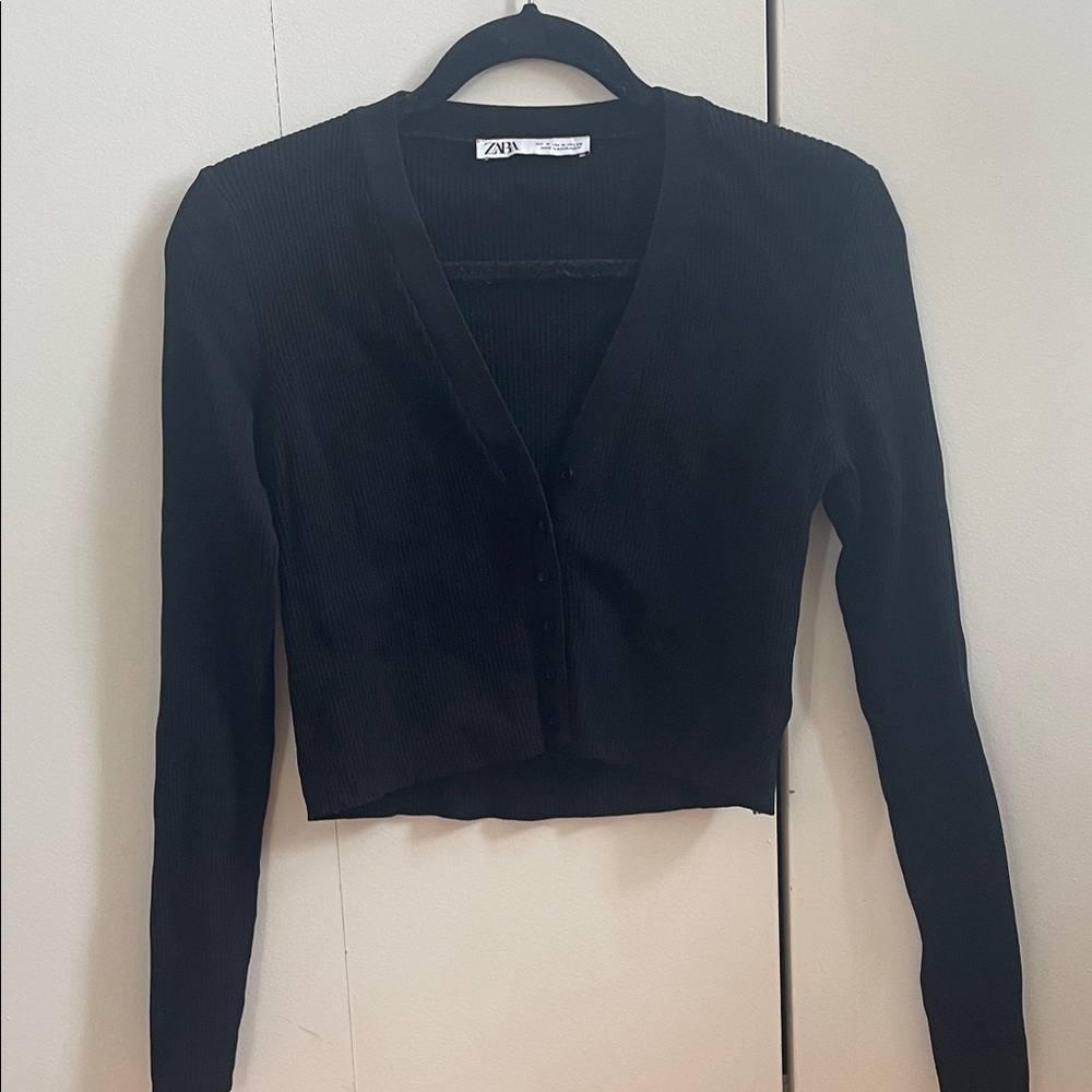 Black Ribbed Cropped Cardigan